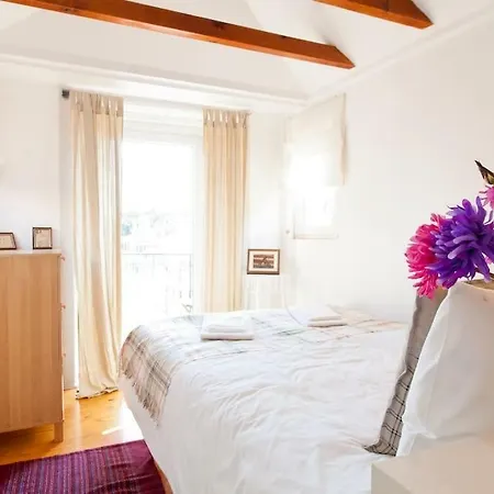 Glaring Tailor Made 2 Bedroom Apartamento Lisboa