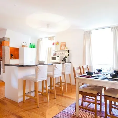Glaring Tailor Made 2 Bedroom Apartamento Lisboa